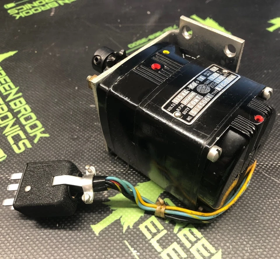 KYC-26RB - CARROCERÍA - MOTOR 115 VAC 12W 300/600RPM 1,35 OZ TORQ Foto 1 de 1