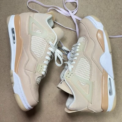 Tamanho 11.5 - Air Jordan 4 Retro Shimmer W 11.5 Feminino / 10 Masculino - Marrom Cogumelo - Imagem 1 de 4