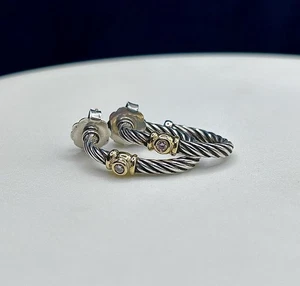 Pendientes tipo argolla David Yurman clásicos de diamantes de oro de 18 quilates y plata de ley - Imagen 1 de 4