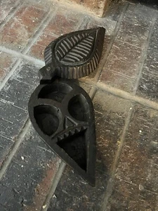 Antique Indian Skull Shaped Spice Box Solid Heavy Carved Wood Sliding Top - Picture 1 of 7