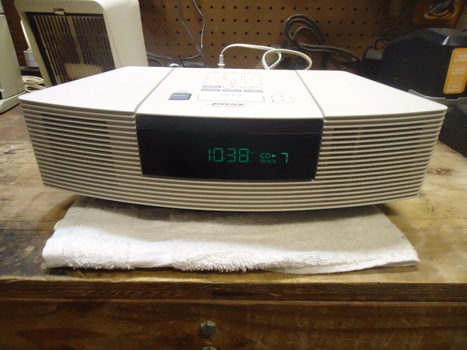 Bose Wave AWRC-1P AM/FM/CD COMO NUEVO. / ¡Con mando a distancia BOSE! & ANTENA Foto 1 de 4