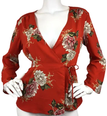 Blusa ASTR Manga Larga Envolvente Peplum Top Corbata Frontal Floral Rojo Naranja Talla S Foto 1 de 4