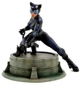 NEW DC Universe Catwoman Statue By Jim Lee Diamond Select GameStop Exclusive - Picture 1 of 1