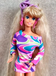 π©· Vintage 1991 'Totally Hair' Barbie doll, crimped hair, original clothes π©· - Picture 1 of 4