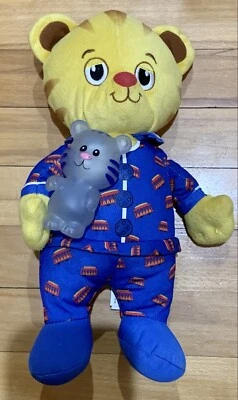 Juguete de peluche Daniel Tiger's Neighborhood acurrucarse y brillar  Foto 1 de 4