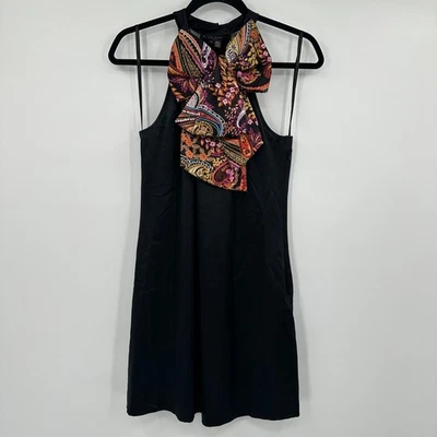 Vestido Ted Baker London Negro Seda Paisley Lazo Cuello Cóctel Fiesta Mini Foto 1 de 4