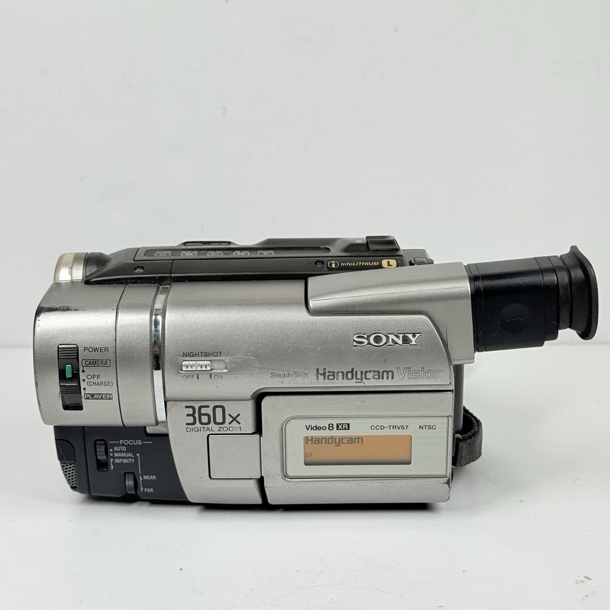 SONY CCD Video８【PRO】―AF『Silver』 UNTESTED Sony CCD-V110 Video 8 Pro Video Camera Recorder