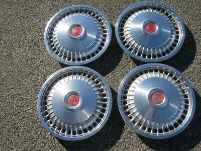 Pontiac Firebird Tempest 1971 original de fábrica tapacubos de 14 pulgadas cubiertas de rueda Foto 1 de 4