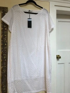 BNWT MARKS & SPENCER CLASSIC SHORT SLEEVE WHITE LINED DRESS SIZE 24 BRODERIE - Picture 1 of 11
