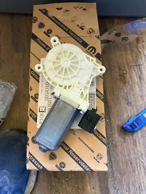 (1) Motor de ventana eléctrica para puerta delantera Dodge Challenger 2008-2017 INSTALADO Foto 1 de 4