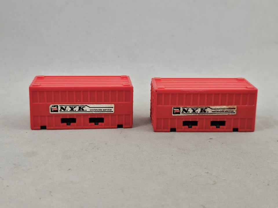 Matchbox 2 x PSI Container in rot N.Y.K. Worldwide Service - Bild 1 von 4