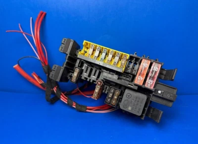 15-23 MERCEDES W205 E300 C300 G550 MÓDULO DE CONTROL DE CAJA DE RELÉ DE FUSIBLES A2059067200 OEM Foto 1 de 4