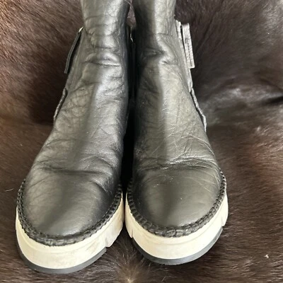 Cinzia Araia Mujer 36 Foto 1 de 4