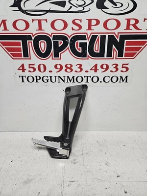 2011 2012 2013 2014 2015 YAMAHA FZ8 FZ 8 PASSAGER RIGHT FOOTREST STEP PEG Foto 1 de 4