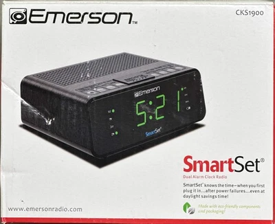 Emerson SmartSet Dual Alarm Clock Radio – AM/FM - Image 1 of 4