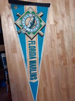 FLORIDA MARLINS VINTAGE RETRO MLB BASEBALL FELT PENNANT - Image 1 of 4