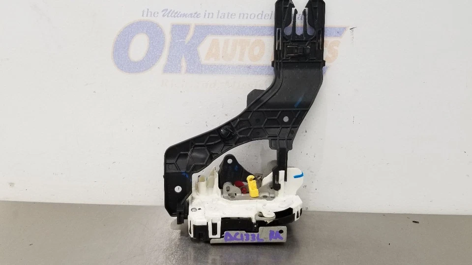 20 道奇 RAM 2500 门锁闩锁活动器后方右乘客车厢  — 第 1/4 张图片