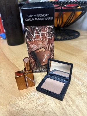 NUEVO En Caja NARS LAGUNA SEPHORA SET DE REGALO DE CUMPLEAÑOS Mini Bronceador Mini Bálsamo Labial Nuevo en Caja Foto 1 de 4