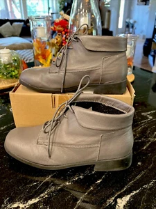 COMFORTVIEW  BOOT  Size 11 Women’s Gray Fold-Over Ankle Boots - Picture 1 of 8