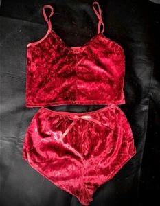 SLEEPWEAR - Picture 1 of 8