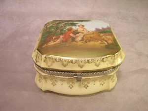 Ardalt Japan Porcelain Dresser or Jewelry Box ~ BOUCHER - Picture 1 of 9
