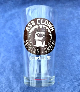 ASS CLOWN BREWING COMPANY, Cornelius North Carolina BIRRA Vetro Breweriana 5,75" - Foto 1 di 5