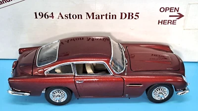 Danbury Mint - Escala 1:24 - 1964 Aton Martin DB5 Foto 1 de 4
