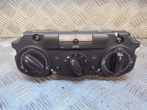 VOLKSWAGEN GOLF 2005 1.6 SE FSI MK5 3DR CLIMATE CONTROL PANEL - Picture 1 of 2