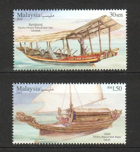 MALASIA 2022 BARCOS TRADICIONALES EN MALASIA COMP. JUEGO DE 2 SELLOS EN COMO ... - Imagen 1 de 3