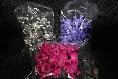 DecoPac Calavera y Huesos Cruzados Cupcake Anillos, 12 ct / NUEVO / Rosa / Morado / Gris Foto 1 de 4