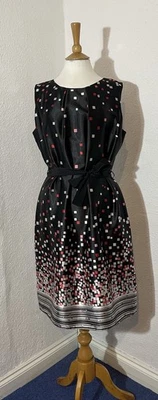 Vestido BHS tamanho 16 preto vermelho estilo cetim forrado elegante cinto formal 1109 - Imagem 1 de 4