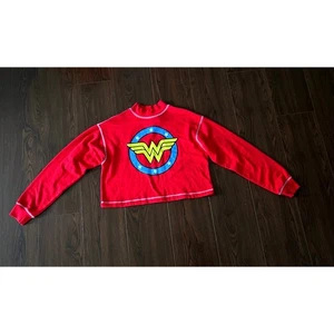 Wonder Woman Crop Top Mock Neck Red DC Comics Graphic Sweatshirt Halloween - Picture 1 of 6