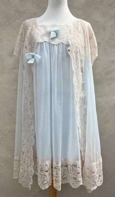De Colección Años 60 Bebé Azul Doble Capa Nupcial Peignoir Babydoll Camisón Bata Conjunto Pequeño Foto 1 de 4