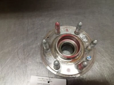 Передняя втулка GM 13544385 от 2023 GMC ACADIA 9777617 - Изображение 1 из 4