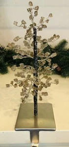 Espejo de vidrio facetado Pottery Barn árbol soporte para medias nuevo decoración de Navidad  - Imagen 1 de 7