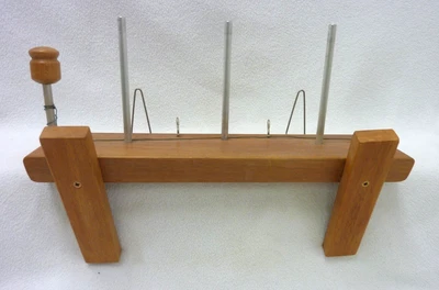 MADERA TENSADA KATE PEREZOSO PARA FORRAR LANA Foto 1 de 4