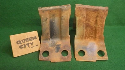 Par de soportes de parachoques inferiores traseros Chevelle 1971 3982417 3982418 Foto 1 de 4