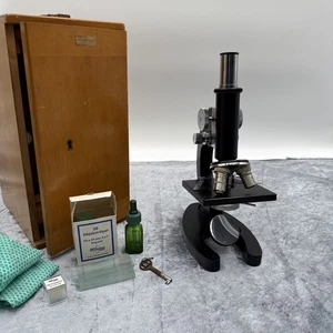 Microscopio B722 Sass, Wolf & Co confezione originale più accessori vecchio made in Germany  - Foto 1 di 16