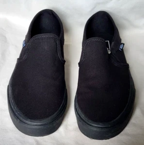 Vans Sneakers Slip-On Women's 7.5 Black Skater Egirl Surfer Normcore School - Picture 1 of 15
