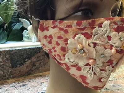 Mascarilla facial estampado animal melocotón y coral oscuro flor lentejuelas aplique ¡brilla! Foto 1 de 4