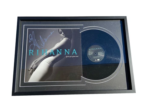 RIHANNA SIGNED FRAMED GOOD GIRL GONE BAD VINYL LP AUTO BAS BECKETT Cover