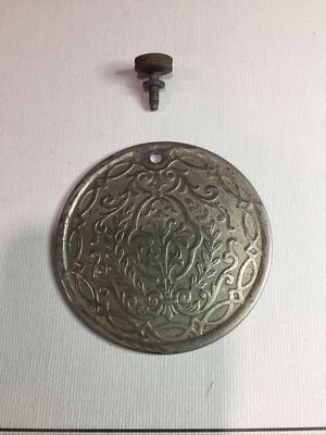 Máquina de costura vintage Singer ornamentada tampa de porta traseira a óleo parafuso original*** - Imagem 1 de 4