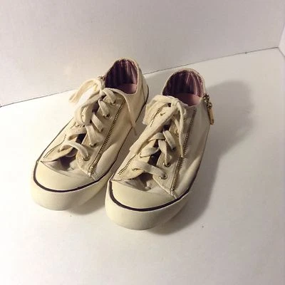 Nice , Slightly Used,Hand Made, Juicy Cultureshoes, Size 8.5-9' - Image 1 of 3