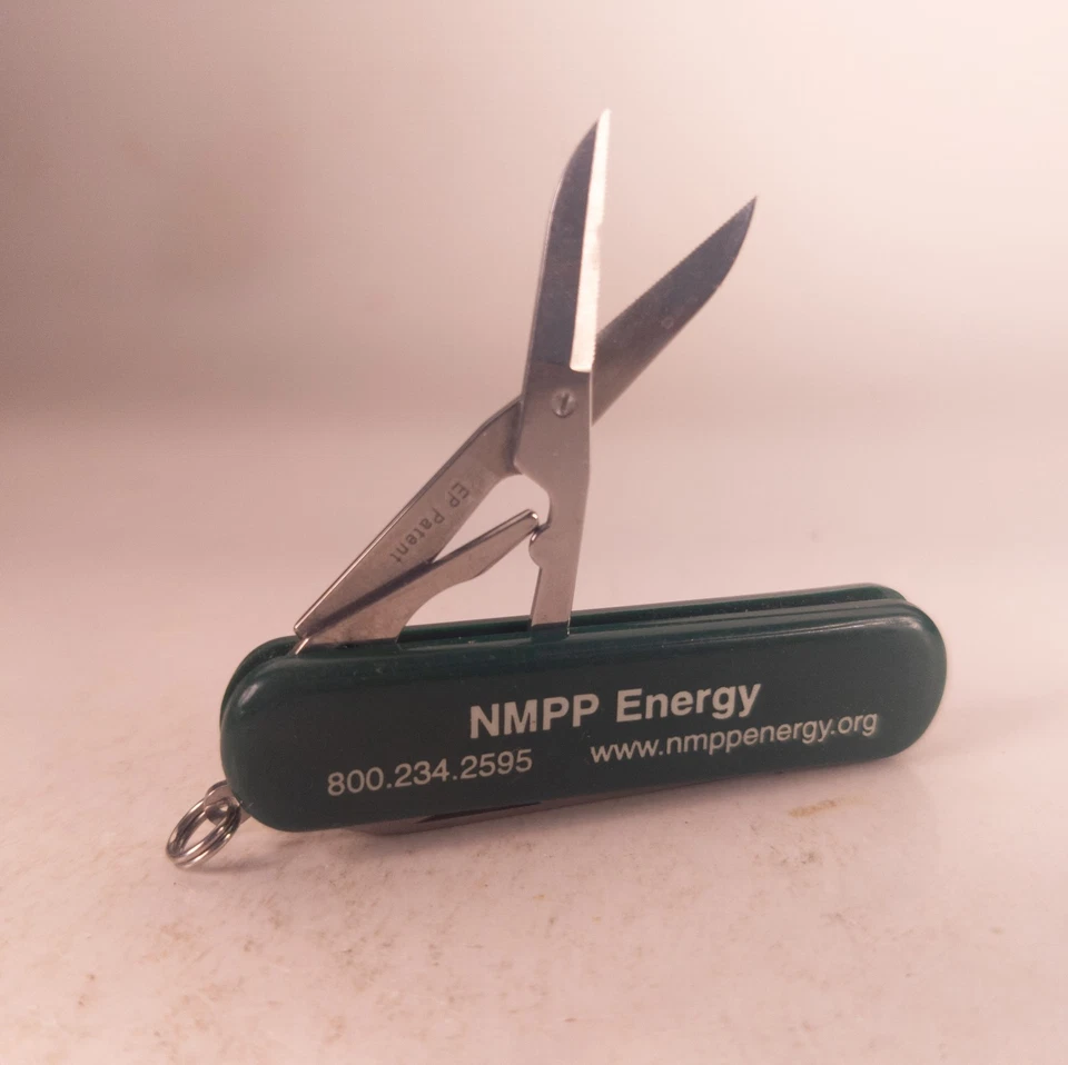 Navaja Suiza Wenger Esquire 65 mm OD Verde NMPP ENERGY Logo Foto 1 de 4