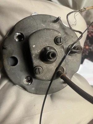 1941 1942 凯迪拉克速度计,原始设备制造商原装 48,997 里程表英里 — 第 1/4 张图片