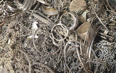 11 фунтов серебряного тона мусор ювелирных изделий лом сломанный восстановление потенциал много цепи - Изображение 1 из 4
