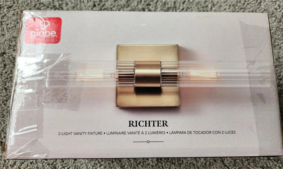 Barra de baño Globe Electric Richter 2 luces 18" con pantallas de vidrio acanalado latón mate Foto 1 de 1