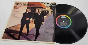 R) On the Move - Tony Sadler and Ralph Young - Capitol Records - Vinyl Record - Foto 1 di 8