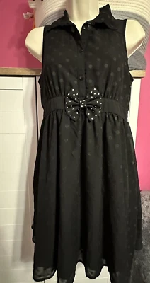 Vestido sem mangas Disney feminino assinado em D tamanho L 14-16 preto sobre preto bolinhas - Imagem 1 de 4