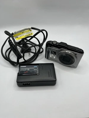  Getestet ✅ I CASIO EXILIM EX-H20G 14,1 MP Hybrid GPS Digitalkamera 10x Zoom - Bild 1 von 4